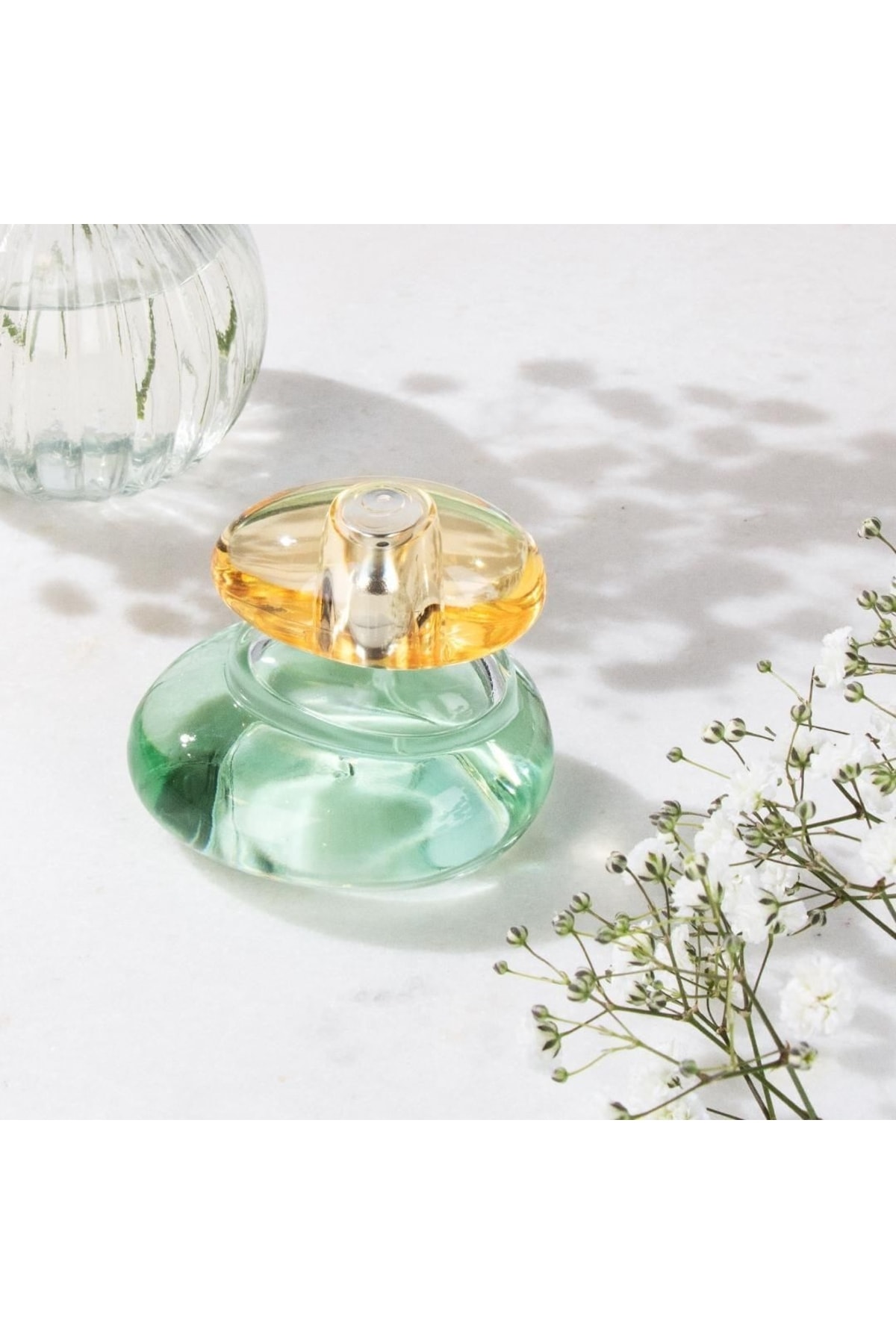 Oriflame Eşsiz Çiçeksi Kokuya Sahip Elvie Edt Kadın Parfümü 50ml