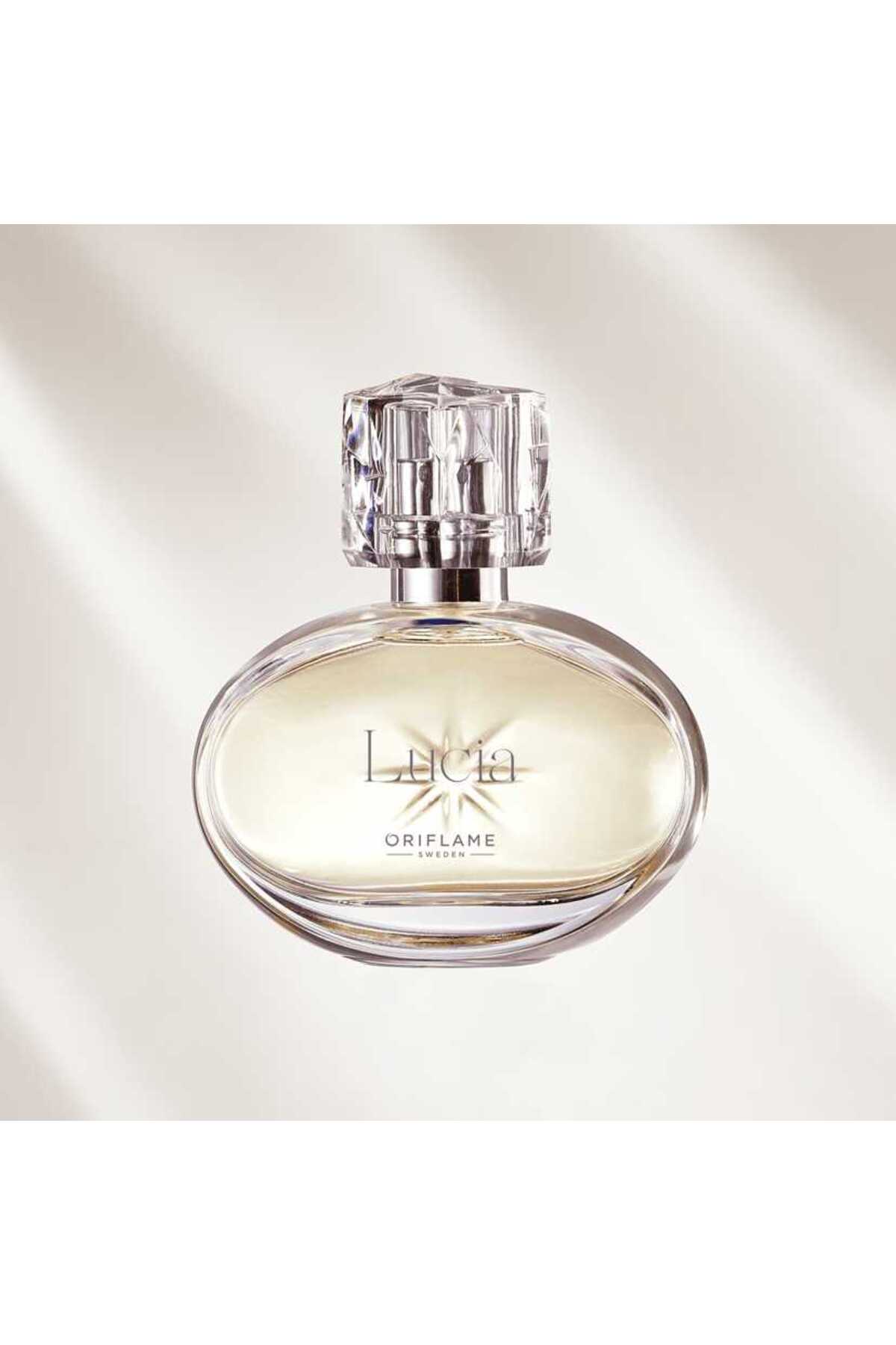 Oriflame Beyaz Leylak Notalı Feminen Koku Lucia EdT Kadın Parfümü
