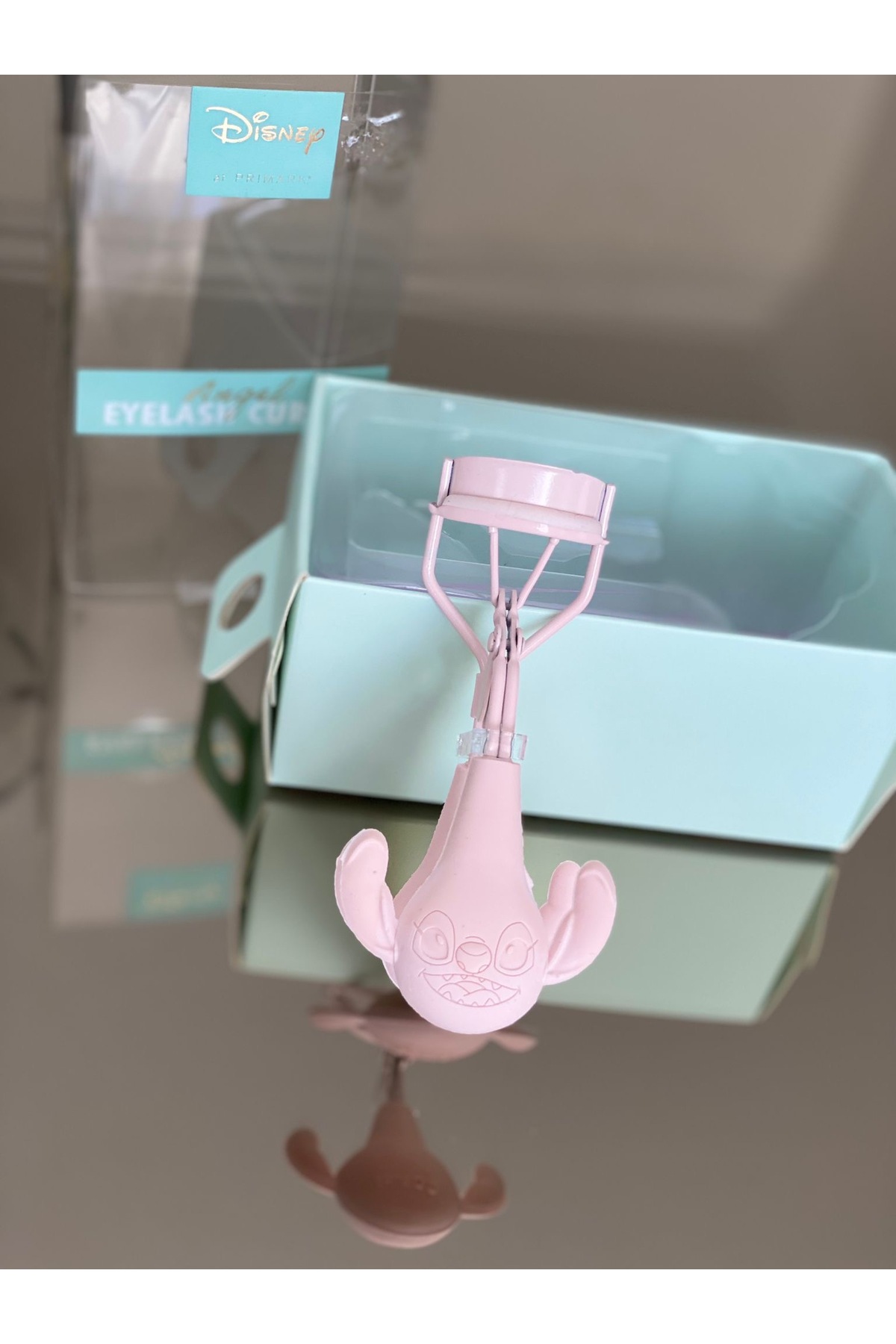 QUEEN AKSESUAR İngiltere’den ithal orijinal Disney metal kirpik kıvırma aleti kıvırıcı pembe