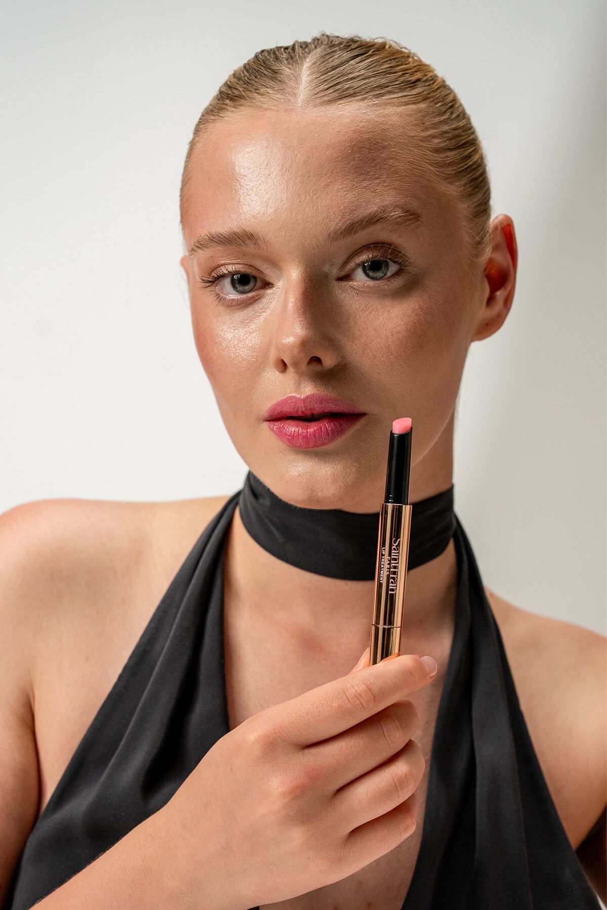 SaintFran Lip Treatment Soie Amelie Dolgunlaştırıcı Pembe Bitişli Nemlendirici Dudak Bakımı 1.6 g