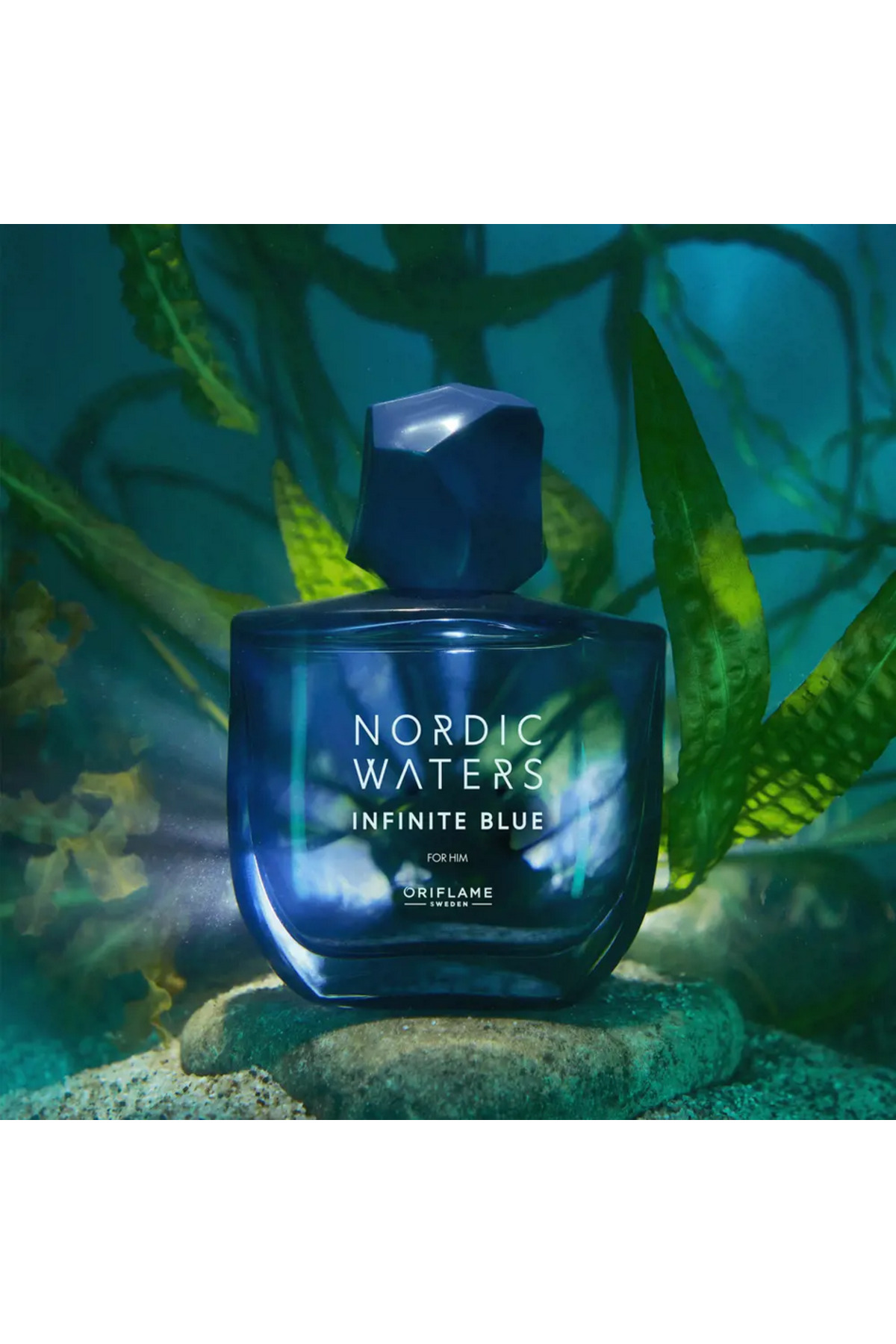 Oriflame Nordic Waters Infinite Blue Derin Deniz Akoru Paçuli ve Biberiye Notalı Erkek Parfümü EDP