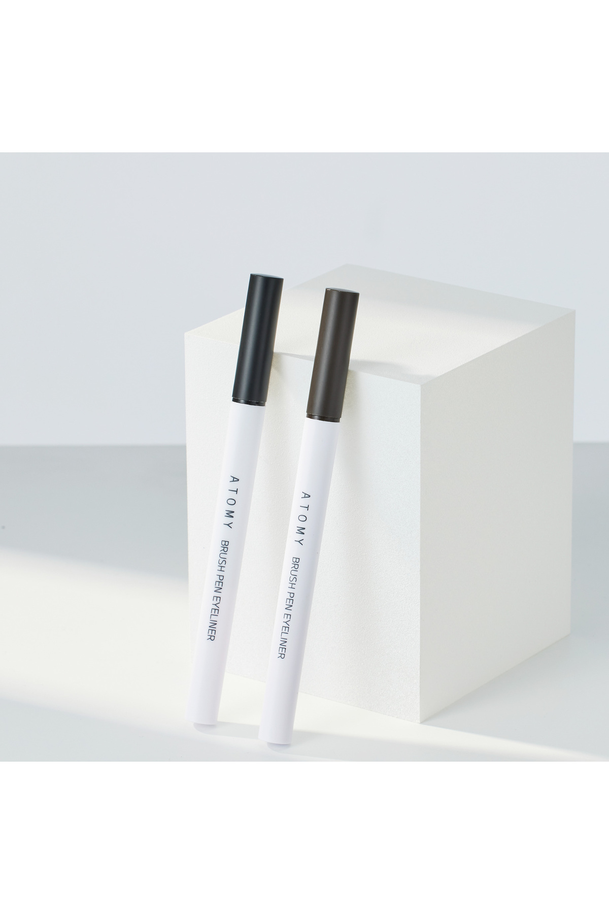 ATOMYTR ATOMY Keçe Uçlu Eyeliner Siyah Suya ve Tere Dayanıklı, Mat Bitişli | Hassas ve Kolay Uygulama
