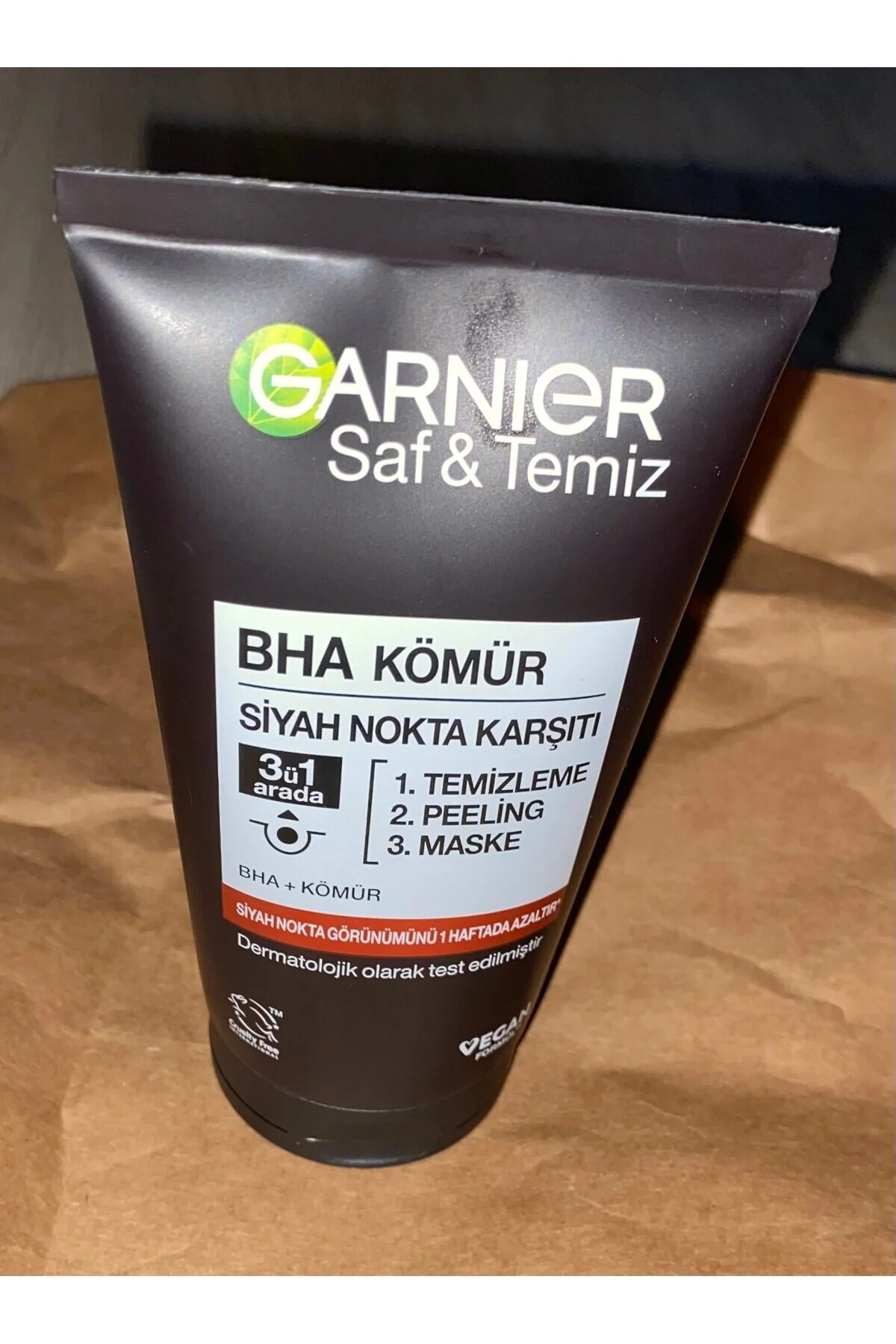 Garnier Saf & Temiz Siyah Nokta Karşıtı Kömürlü 3'ü 1 Arada Peeling Maske 150 Ml