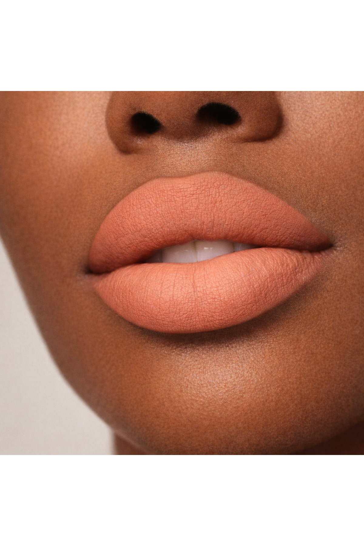 Uğur Arslan Cosmetic LİGHT PEACH GLOSS